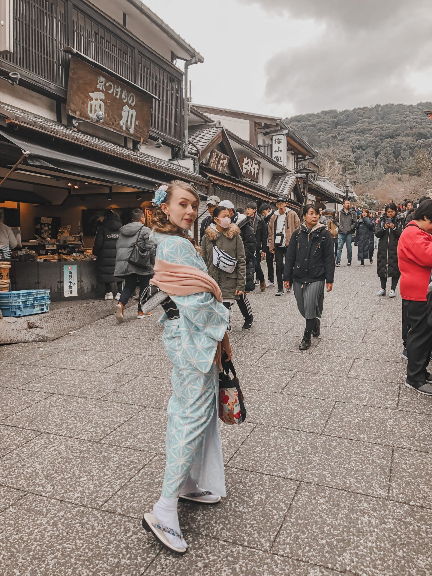 fiixii fashion blogger wearing kimono